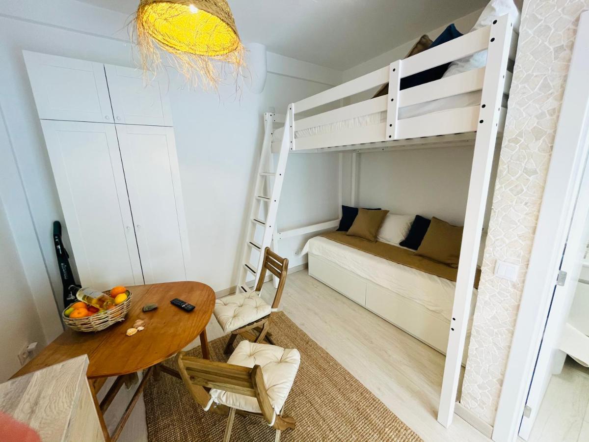 Tiny House *